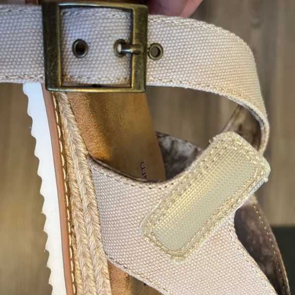 Bob from Skechers Memory Foam Canvas Sandals Velcro Ankle Straps - Picture 7 of 8